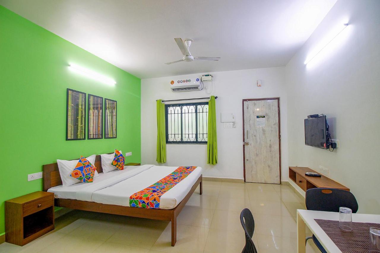 Fabescape Sk Studios With Pool & Gym, Arpora أولد غوا المظهر الخارجي الصورة