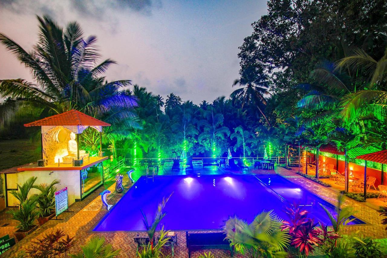 Fabescape Sk Studios With Pool & Gym, Arpora أولد غوا المظهر الخارجي الصورة